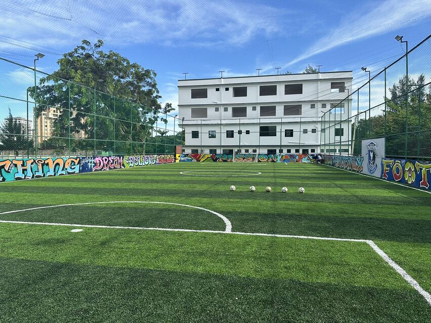 césped sintético para campos multideportivos